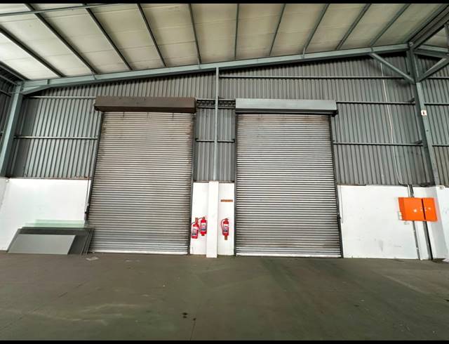 1,034M² WAREHOUSE TO LET IN NORTH RIDING